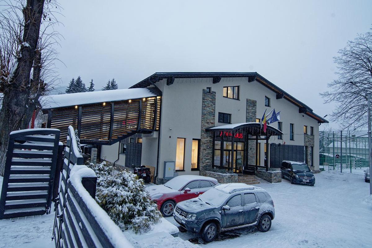 Aquarius Boutique Hotel Câmpulung Moldovenesc Exterior foto